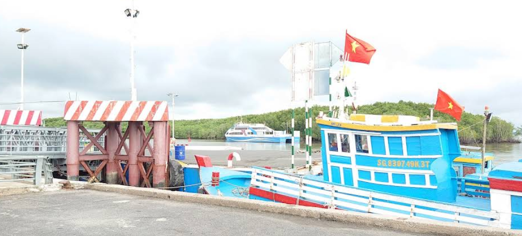 The small boat used to get from the mainland to Thanh An Island
